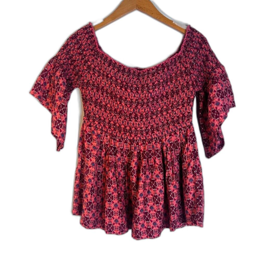 Hollister Pink Floral Smocked Bodice‎ Peplum Bell Sleeve Blouse Size Large